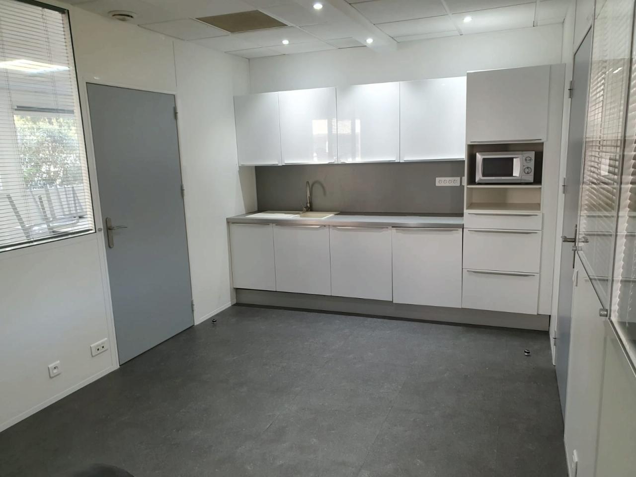Bureau Gémenos 126m² Location bureau Gémenos Bouches-du-Rhône OLBUR2428653 7